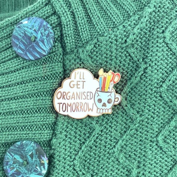 Jubly-Umph Originals I'LL GET ORGANIZED TOMORROW LAPEL PIN - Picture 4 of 5